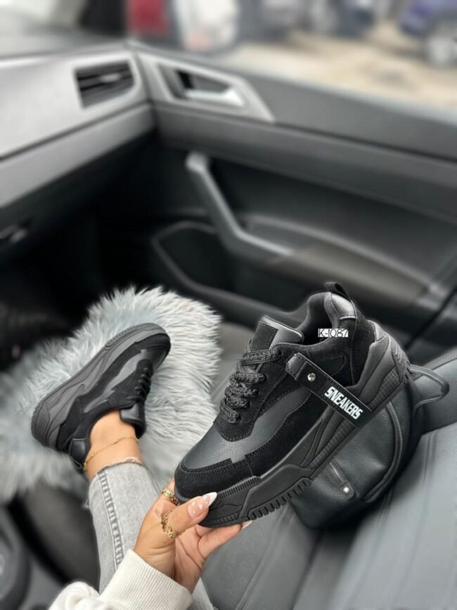 B08 SKECHERS NEGRO