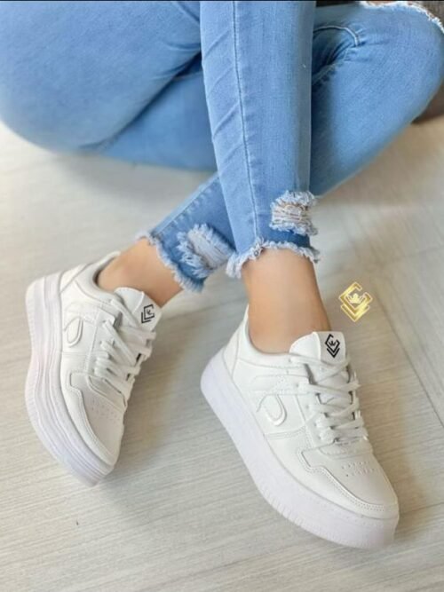 A19 X BLANCO